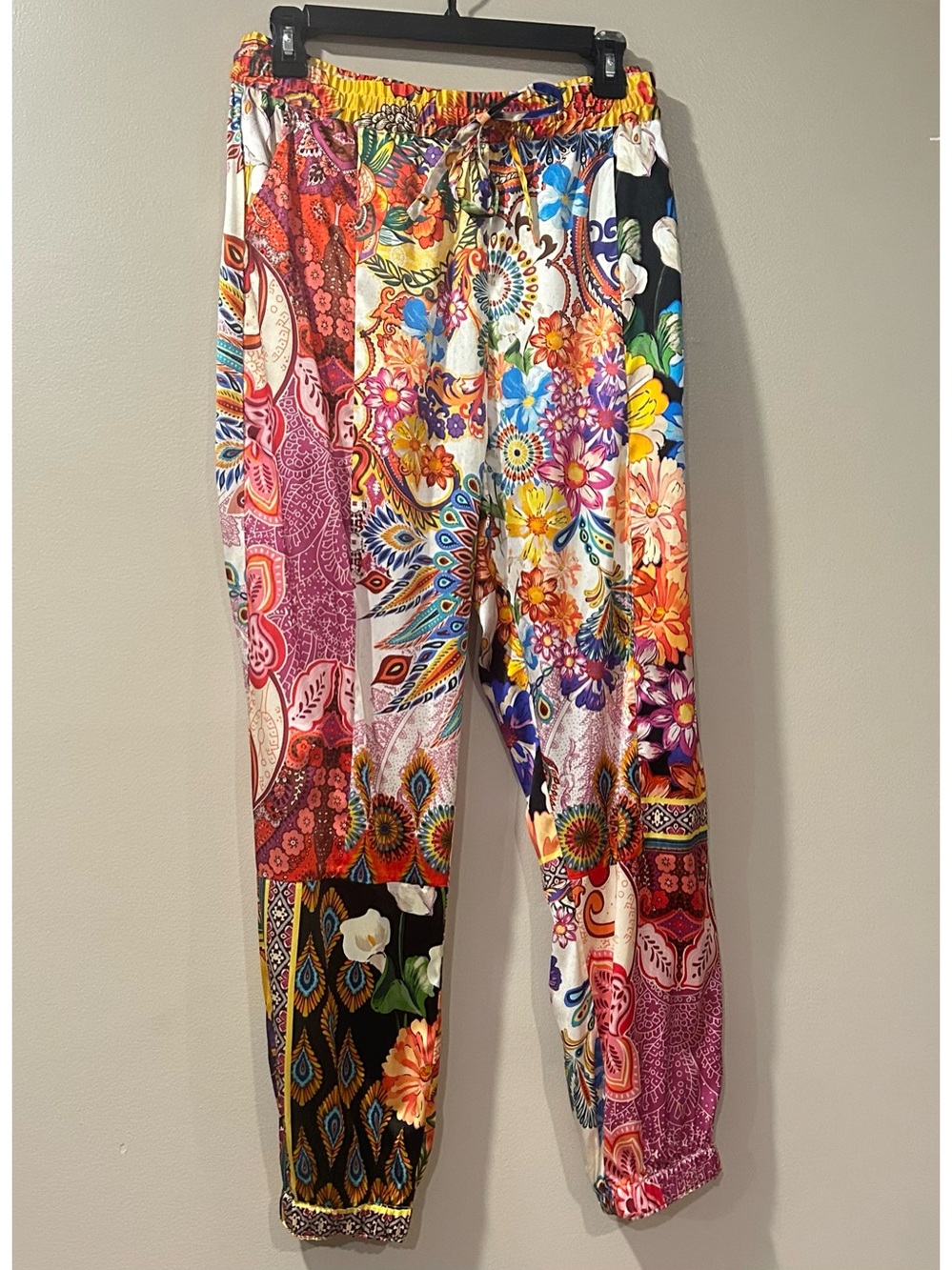 JOHNNY WAS Etta Coordinating Magnolia Patchwork Print Seamed Jogger Pants